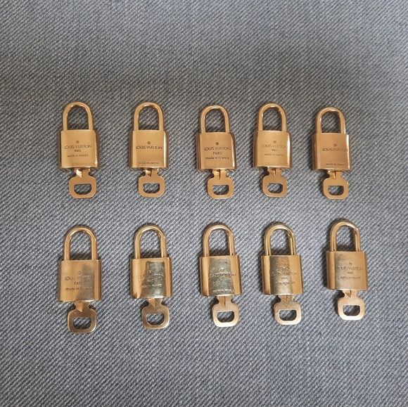 Authentic Louis Vuitton gold brass Padlock and key ,made in France - Picture 3 of 14